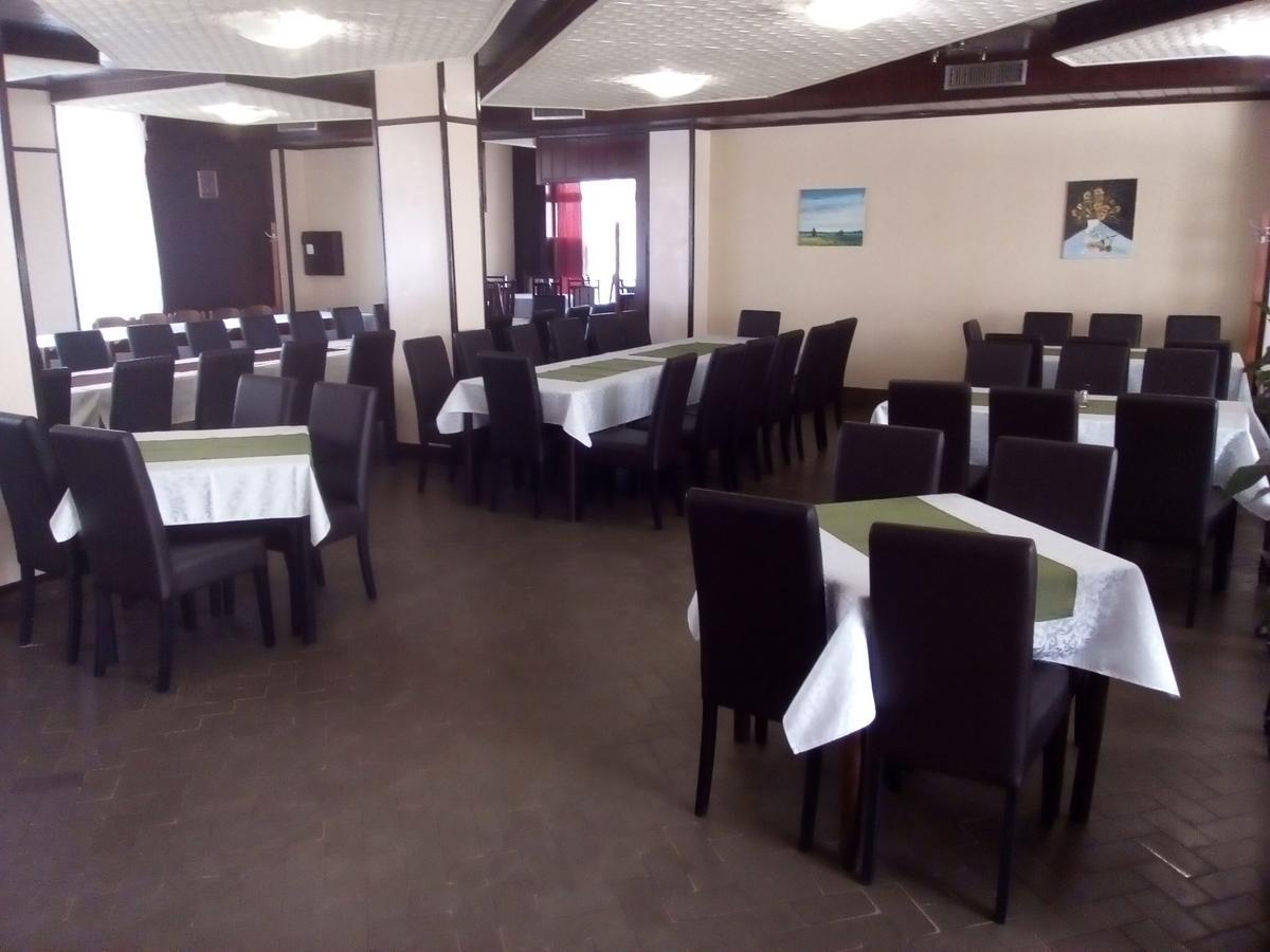 Hotel Restoran Sa Prenocistem Zitiste Esterno foto